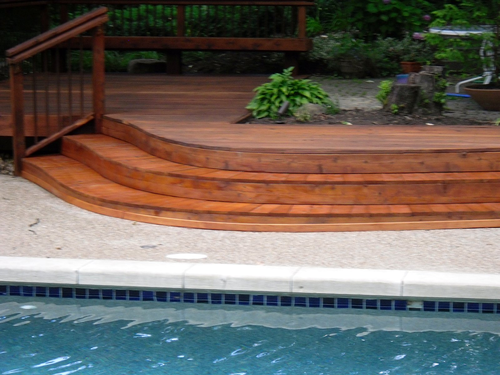 Curved Ipe hardwood deck in Bloomfield, MI