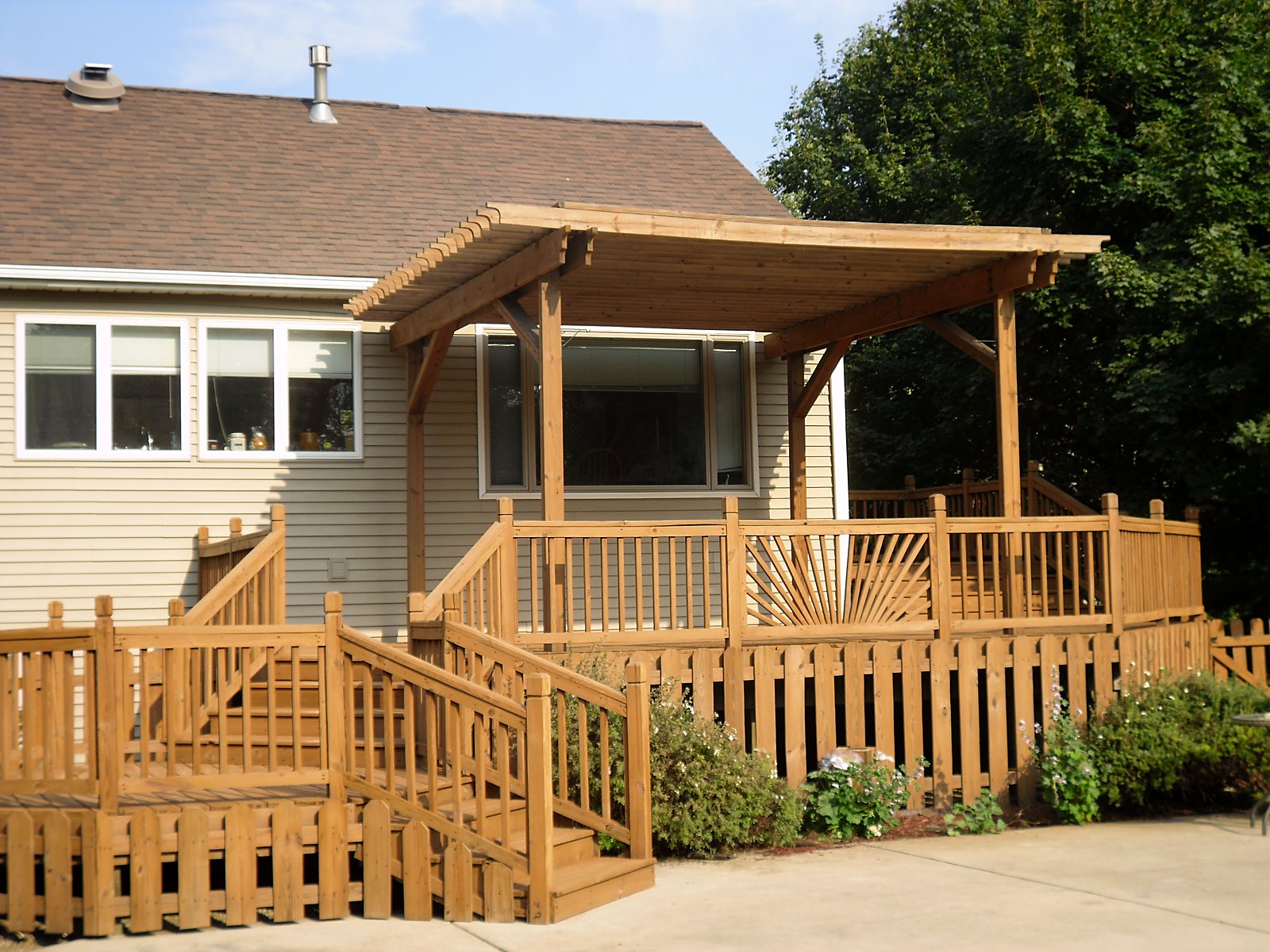 New cedar pergola and deck in Northville, MI