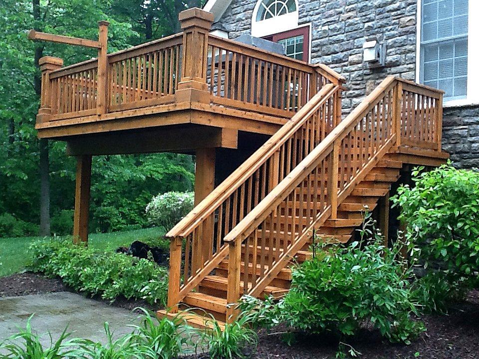 Cedar deck with staircase in Novi, MI