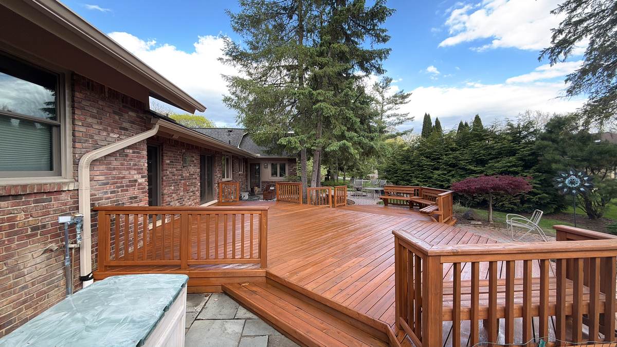 Completed deck stain in Novi, MI