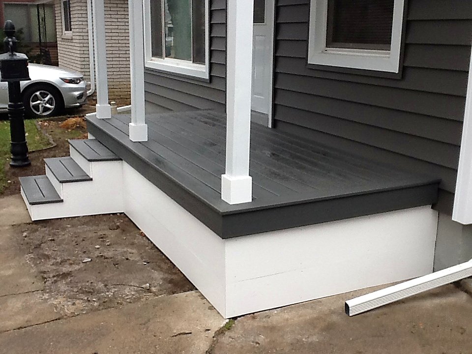 Composite porch and steps in Royal Oak, MI